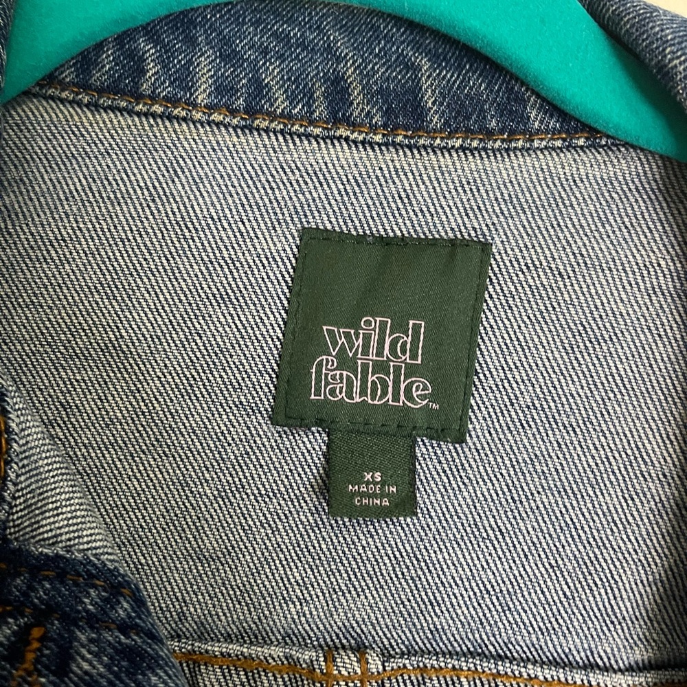 Cropped Jean Jacket - Picture 3 of 3